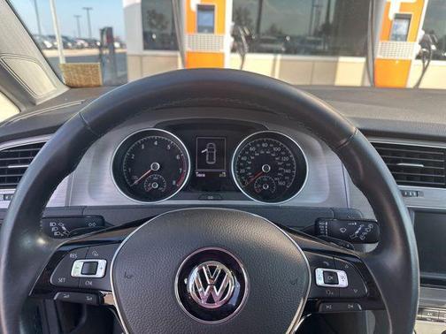2016 Volkswagen Golf TSI S 4-Door