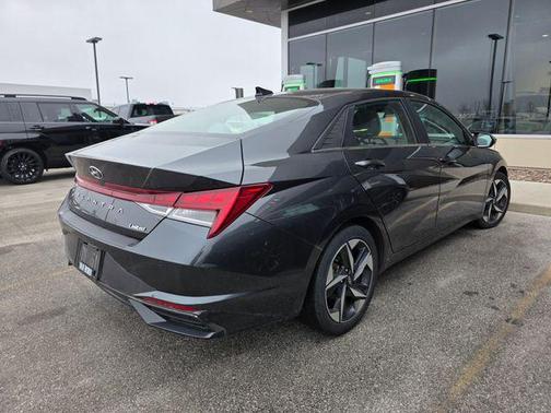 2023 Hyundai ELANTRA Limited