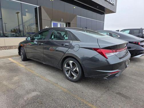 2023 Hyundai ELANTRA Limited