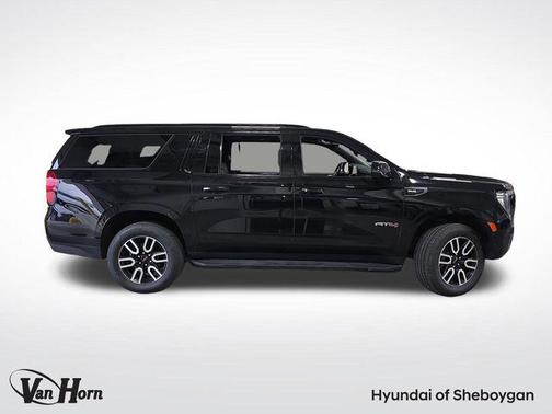 2023 GMC Yukon XL 4WD AT4