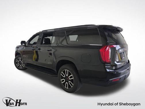 2023 GMC Yukon XL 4WD AT4