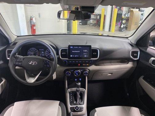 2020 Hyundai VENUE SEL