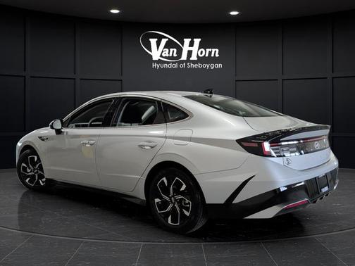 Aero Silver 2025 Hyundai SONATA SEL