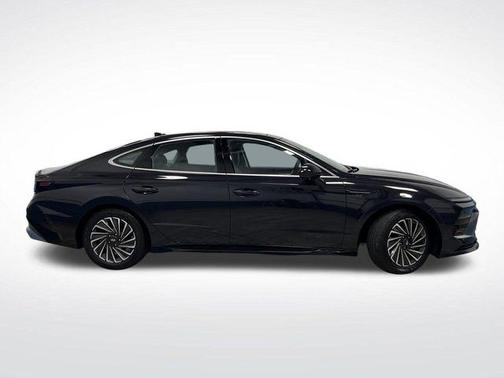 2024 Hyundai SONATA Hybrid Limited