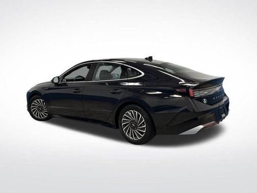 2024 Hyundai SONATA Hybrid Limited
