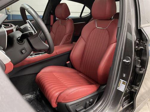 2023 Genesis G70 3.3T