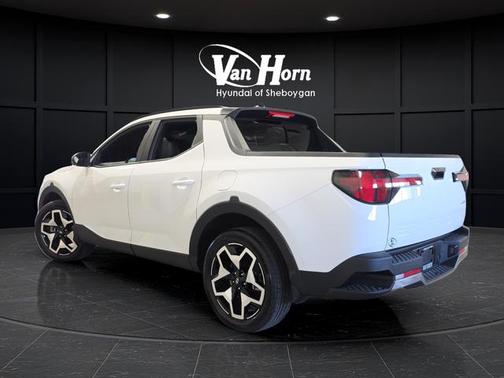 Atlas White 2024 Hyundai SANTA CRUZ Limited