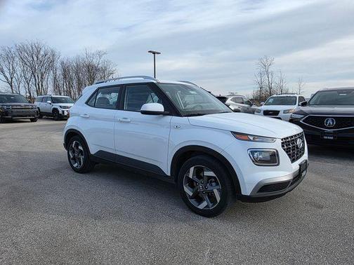 2025 Hyundai VENUE SEL