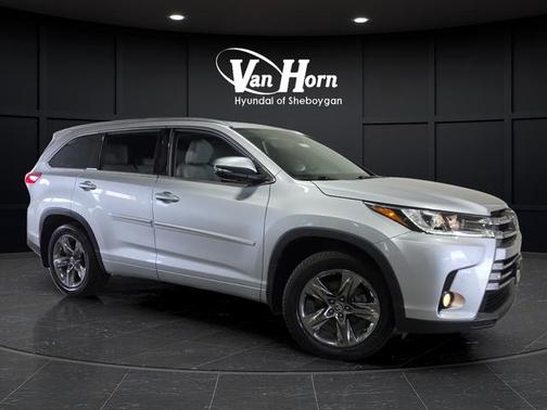 Celestial Silver Metallic 2018 Toyota Highlander Limited Platinum