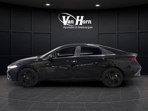 Abyss Black 2026 Hyundai ELANTRA Sport