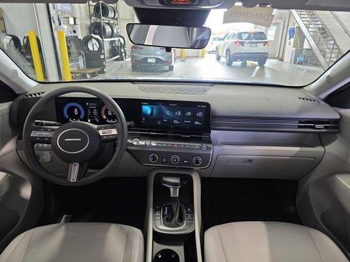 2026 Hyundai KONA SE