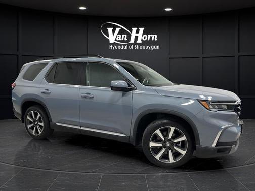 Gray 2024 Honda Pilot Touring 8-Passenger