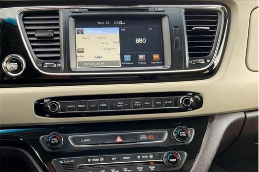 Photo 5 of 35 of 2018 Kia Sedona SX-L