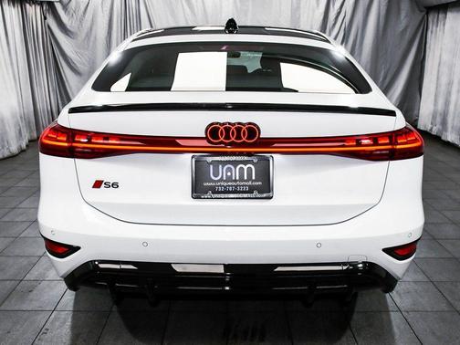 2025 Audi S6 e-tron Prestige