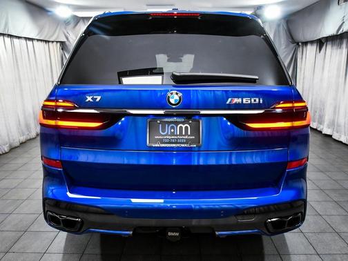 2024 BMW X7 M60i