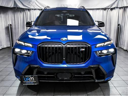 2024 BMW X7 M60i
