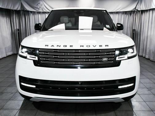 2023 Land Rover Range Rover P400 SE SWB