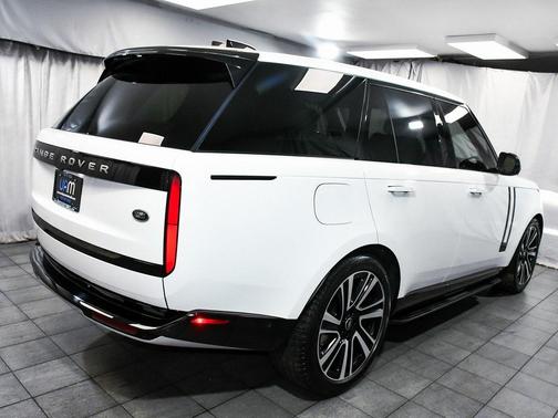 2023 Land Rover Range Rover P400 SE SWB