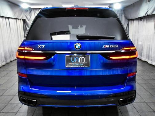 2024 BMW X7 M60i
