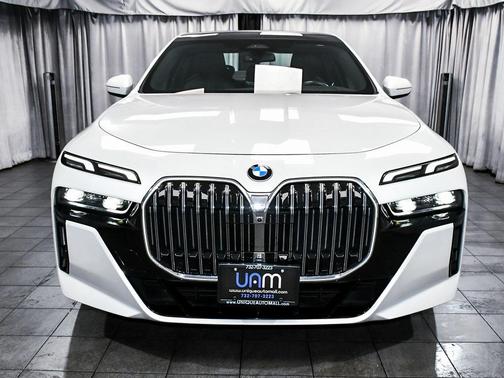 2024 BMW 740 i xDrive