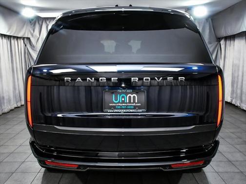2025 Land Rover Range Rover P530 SE SWB