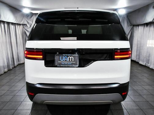 2025 Land Rover Discovery P300 S