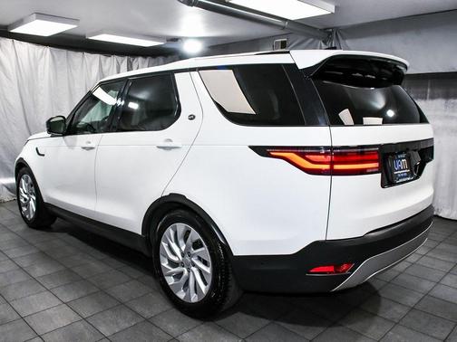2025 Land Rover Discovery P300 S