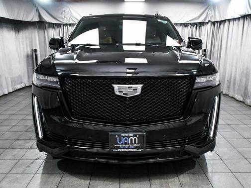 2023 Cadillac Escalade Sport