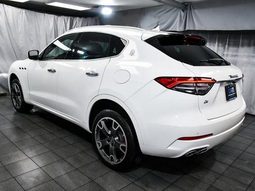 2021 Maserati Levante Base
