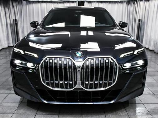 2023 BMW 760 i xDrive