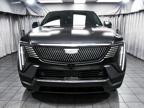 2025 Cadillac Escalade IQ Sport 2