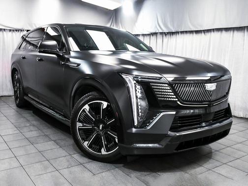 2025 Cadillac Escalade IQ Sport 2