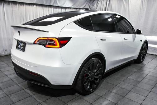 2022 Tesla Model Y Performance Dual Motor All-Wheel Drive