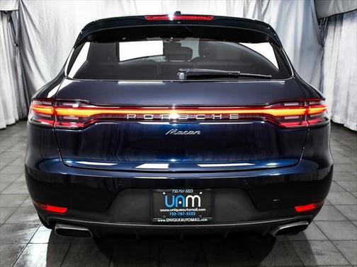2020 Porsche Macan Base
