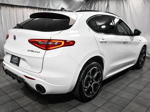 2023 Alfa Romeo Stelvio Veloce AWD