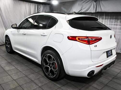 2023 Alfa Romeo Stelvio Veloce AWD