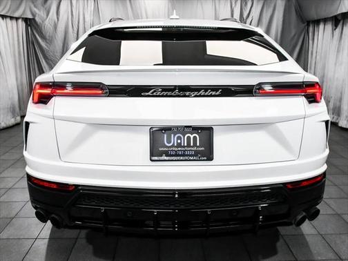 2021 Lamborghini Urus Base