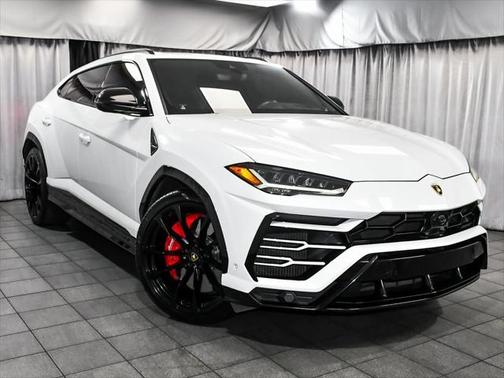 2021 Lamborghini Urus Base