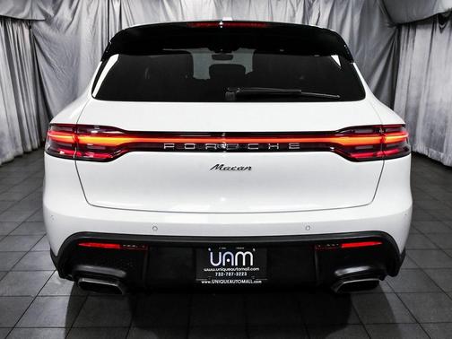 2023 Porsche Macan Macan