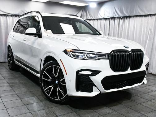 Alpine White 2022 BMW X7 xDrive40i