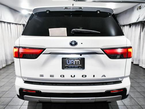 2024 Toyota Sequoia Capstone