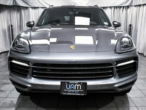 2023 Porsche Cayenne Base