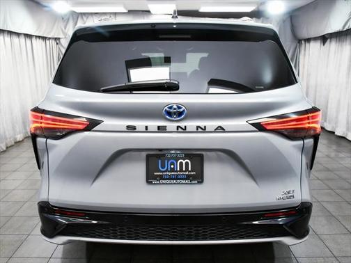 2023 Toyota Sienna XSE 7 Passenger