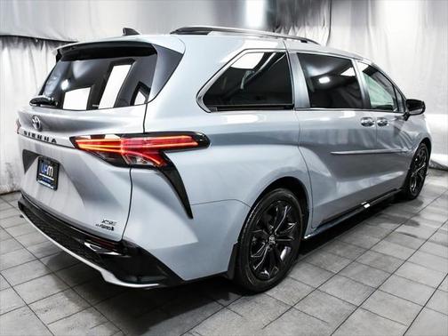2023 Toyota Sienna XSE 7 Passenger