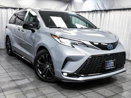 2023 Toyota Sienna XSE 7 Passenger