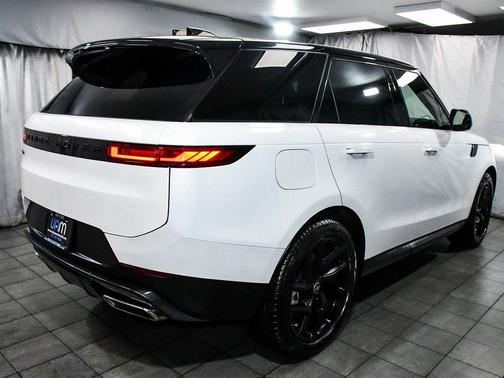 2024 Land Rover Range Rover Sport P360 SE