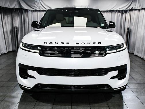 2024 Land Rover Range Rover Sport P360 SE