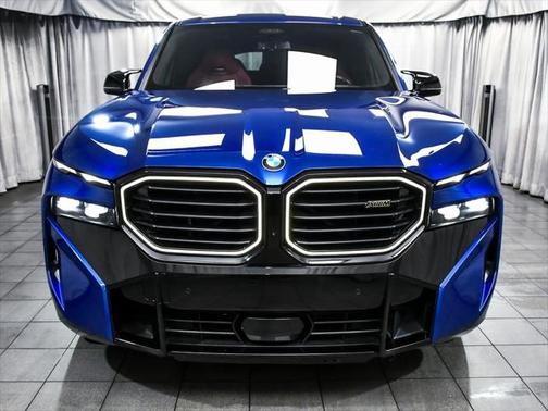 2023 BMW XM Base