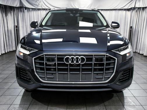 2023 Audi Q8 55 Premium