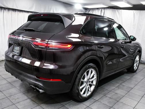 2022 Porsche Cayenne Cayenne